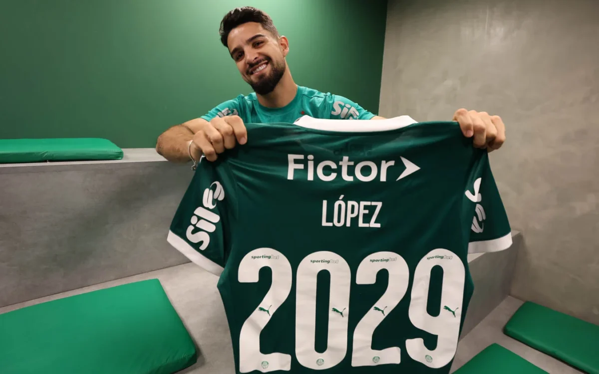Flaco López em ação pelo Palmeiras durante partida da temporada 2026.