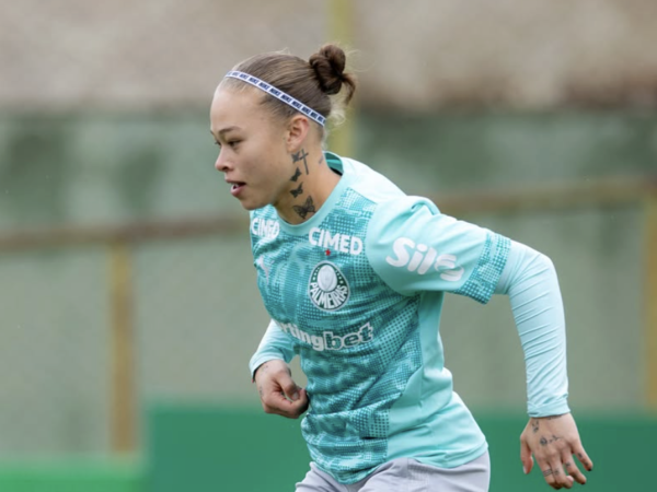 Jogadoras do Palmeiras Feminino durante treinamento em Vinhedo para a reta decisiva da temporada 2026.