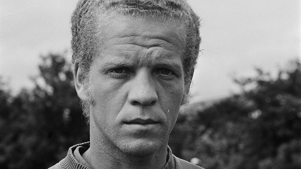 Ademir da Guia, ídolo do Palmeiras, na Seleção Brasileira em 1974, durante a ditadura militar