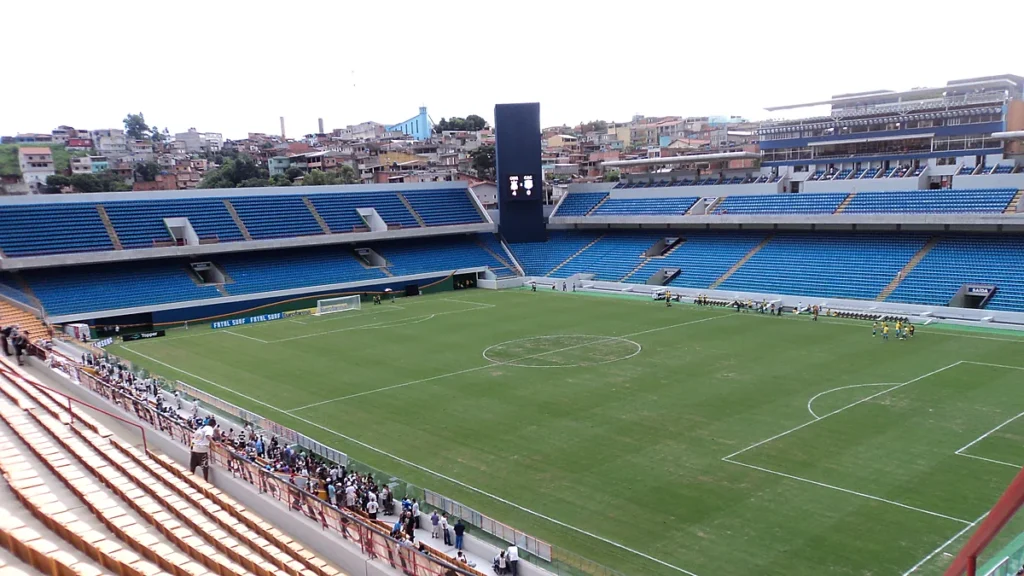 Vista das arquibancadas vazias da Arena Barueri