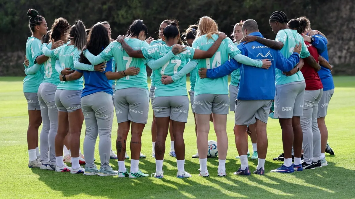 Palmeiras feminino em treino em Quito para a Libertadores Feminina
