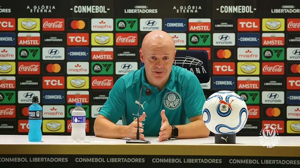 Vitor Castanheira, auxiliar de Abel Ferreira, na entrevista coletiva depois de Fluminense 1 x 2 Palmeiras, no Maracanã