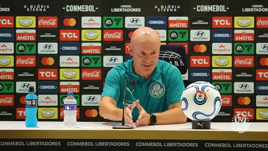 Vitor Castanheira, auxiliar de Abel Ferreira, na entrevista coletiva depois de Fluminense 1 x 2 Palmeiras, no Maracanã